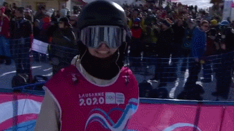 冬青奥会谷爱凌摘银,败给偶像希尔达鲁不气馁