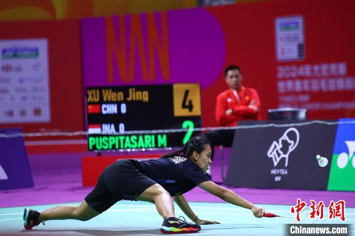 印尼队击败中国队捧起苏汉迪纳塔杯，夺得2024年