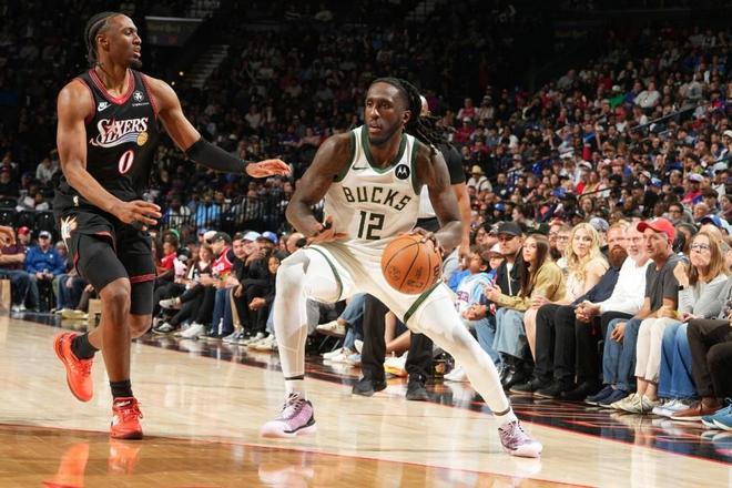 76人狂胜雄鹿28分迎战附加赛 马克西格莱姆斯双星