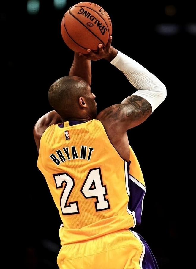 文班亚马季后赛首秀35分创马刺队史纪录，对标乔